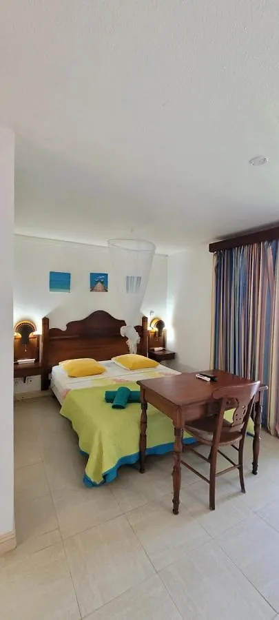 Turquoise Caritan Apartment Sainte-Anne