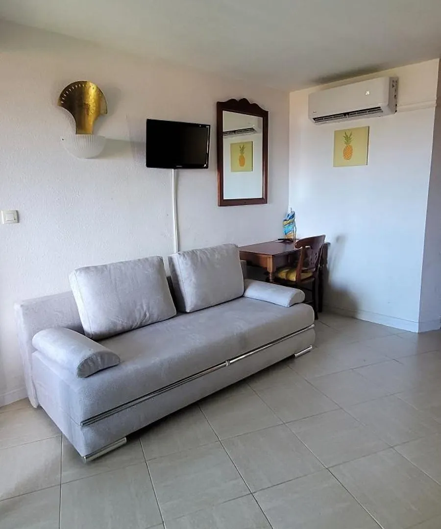 Turquoise Caritan Apartment Sainte-Anne